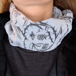 Handmade twisted neck cowl / headscarf 🐝✨